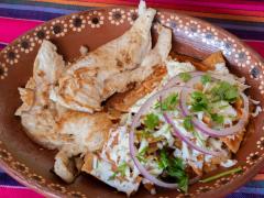 2 Chilaquiles con Pollo