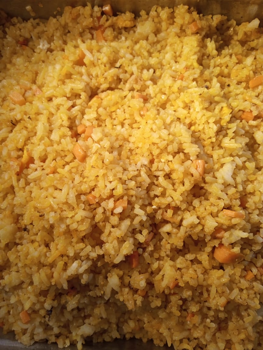 Charola Grande de Arroz Frito/大合饭