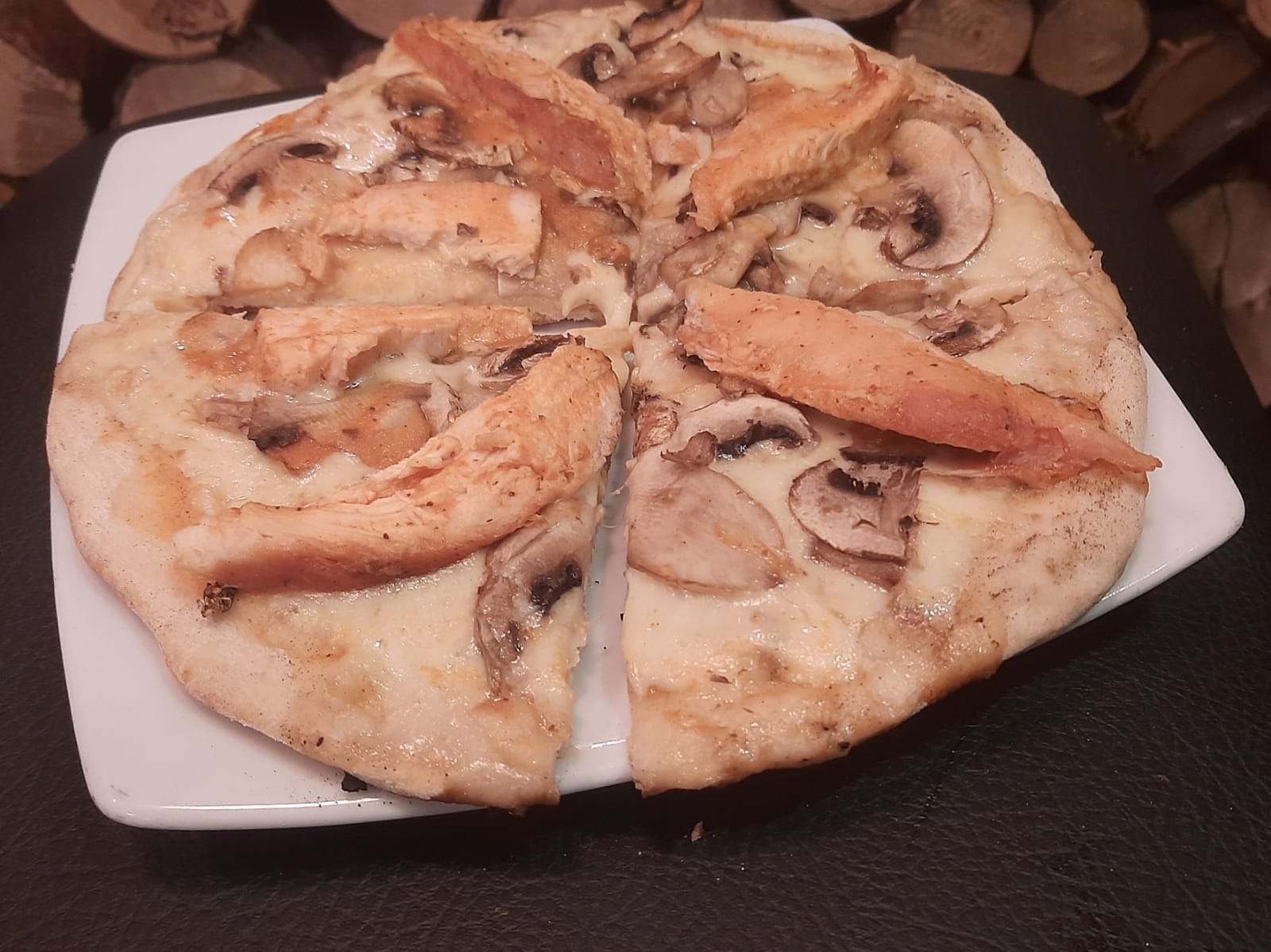 Pizza Pollo & Champiñones