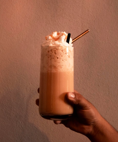 Monja Latte + Crema de Rompope 12 Oz