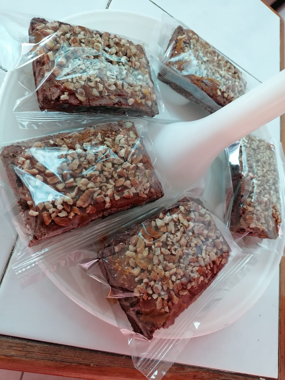 Brownie Individual cajeta con Nuez