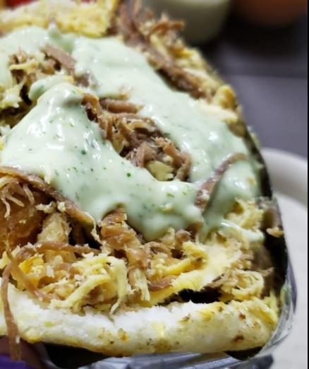 Combo Arepas con Todo para Dos + Gaseosa Litro