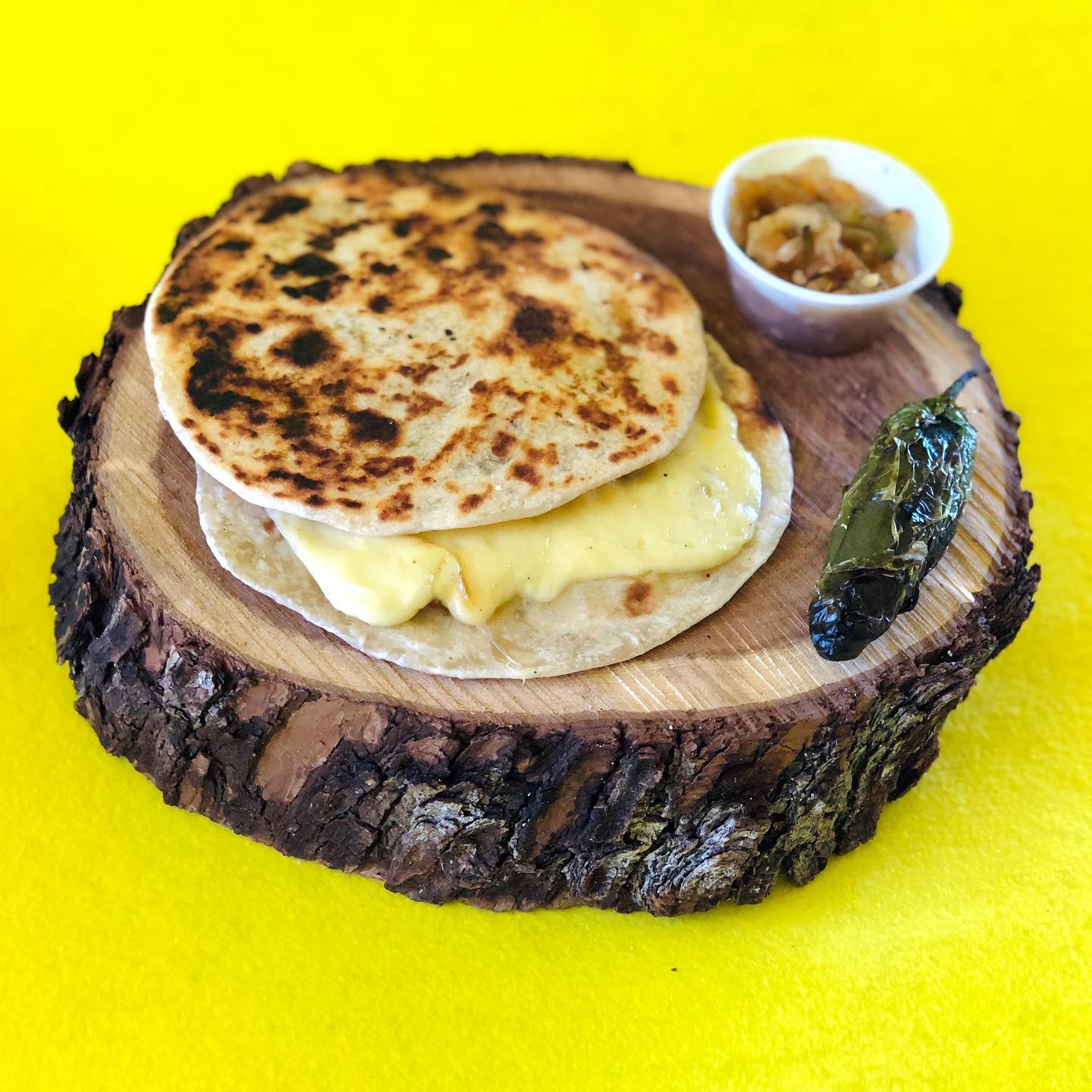 Quesadilla con Frijoles