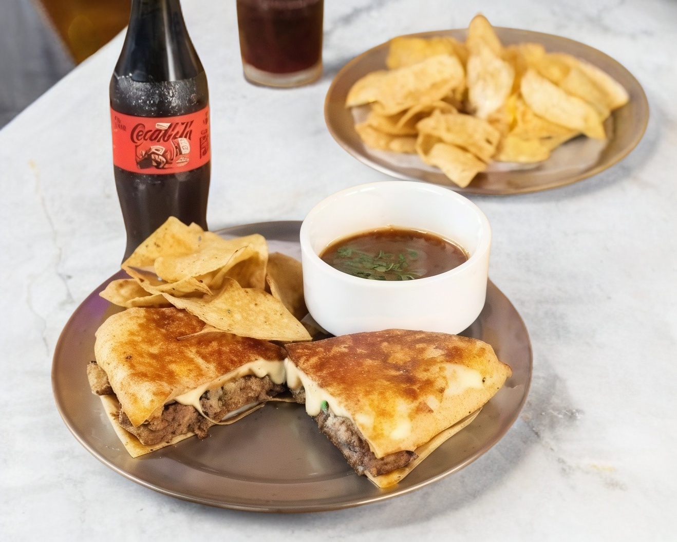 Torta de Birria+Bebida