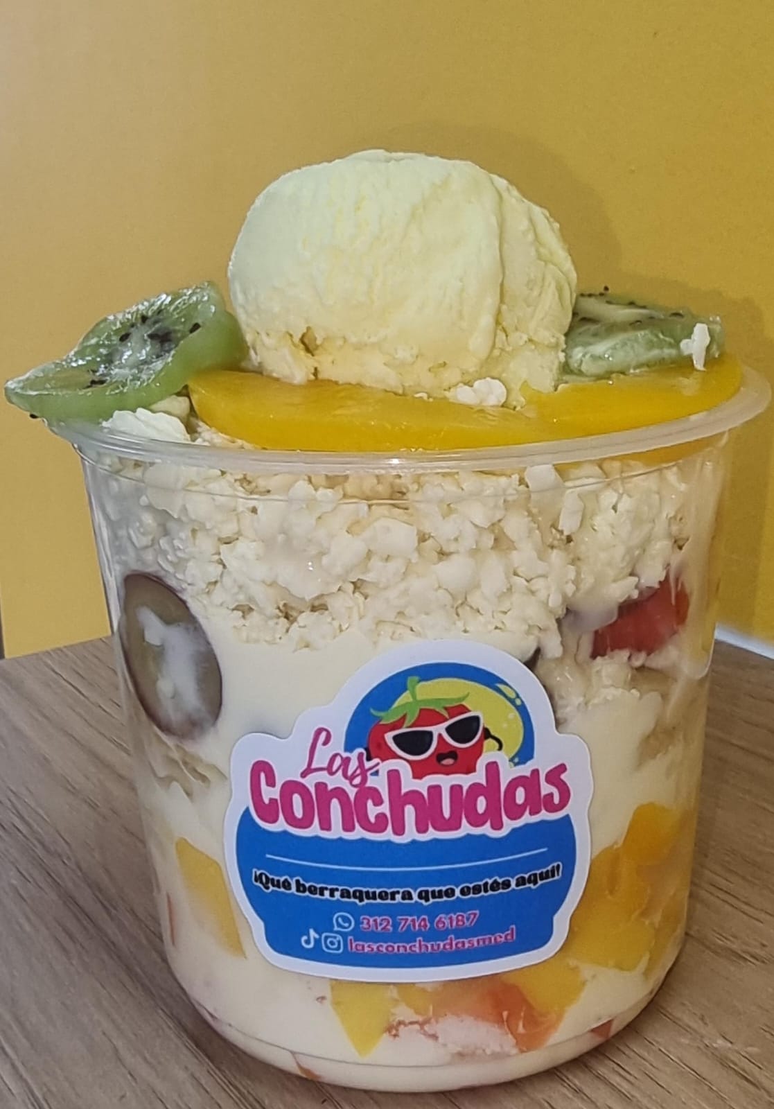 Ensalada de Frutas Mediana 24 Oz