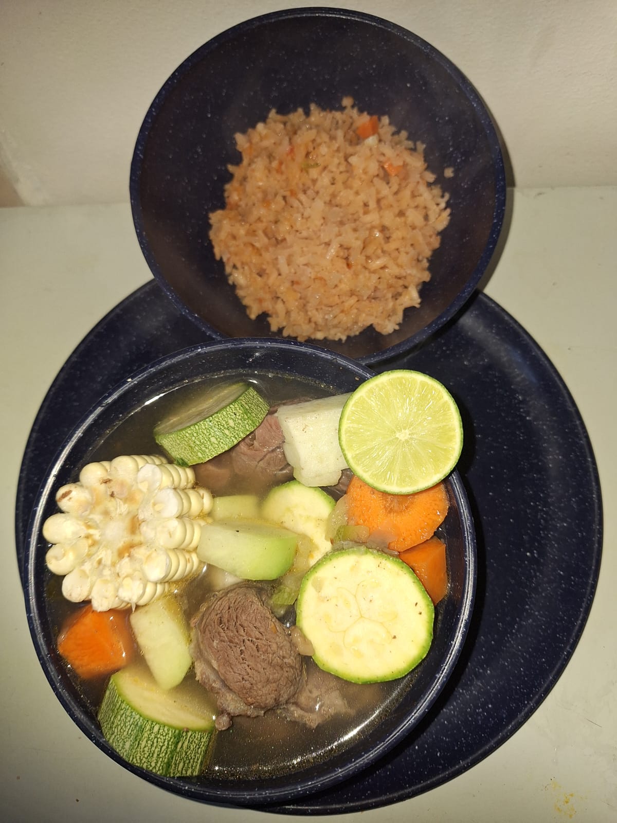 Caldo de Res Medio
