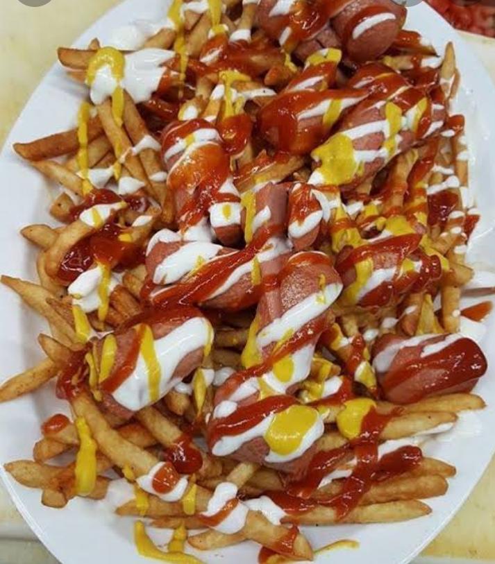 SALCHIPAPAS