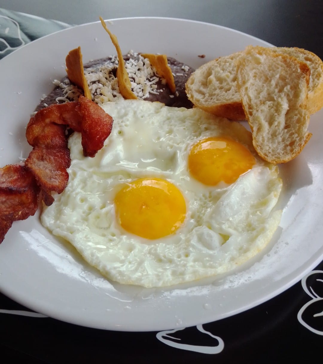 Huevos Estrellados