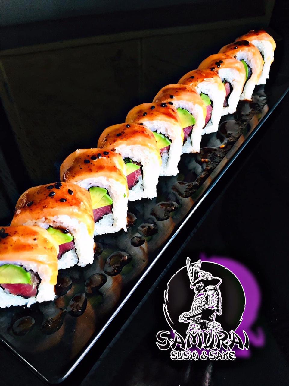 SALMON ROLL