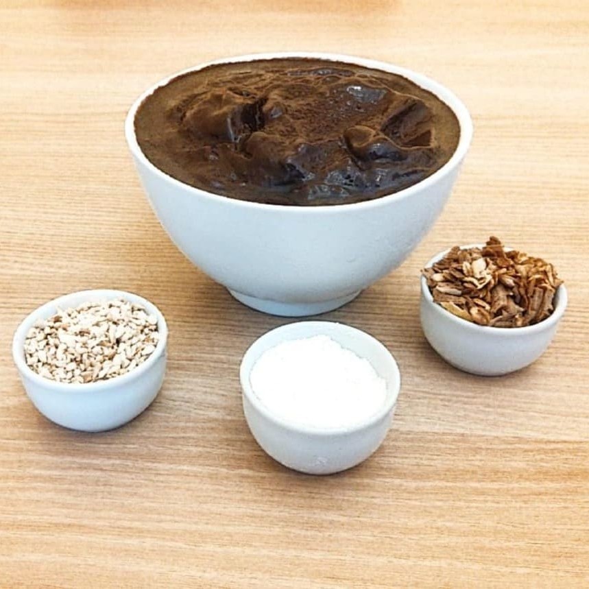 Acompanhamentos: Granola especial.