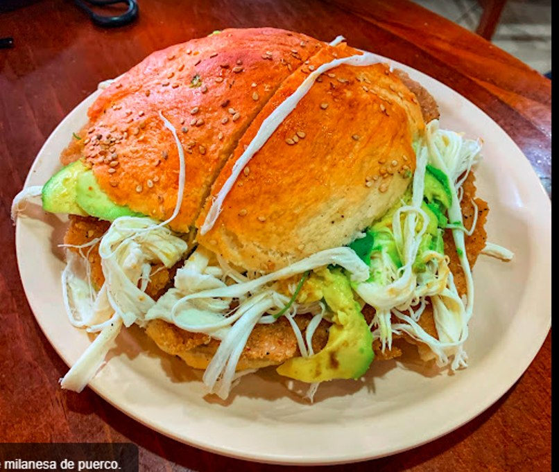 Cemita de Milanesa de Cerdo