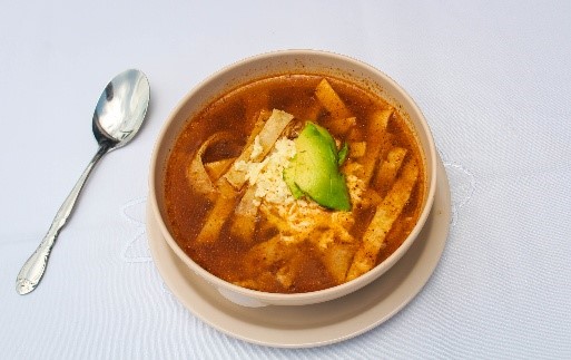 Sopa de Tortilla con Pollo