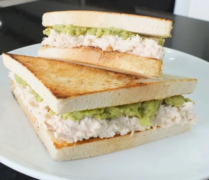 Sandwich Pollo y Palta