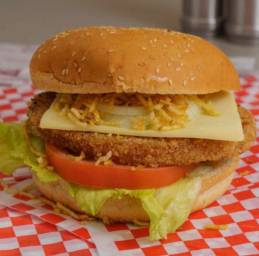 Burger Pollo Sencilla Sin Huevo + Bebida Gratis!