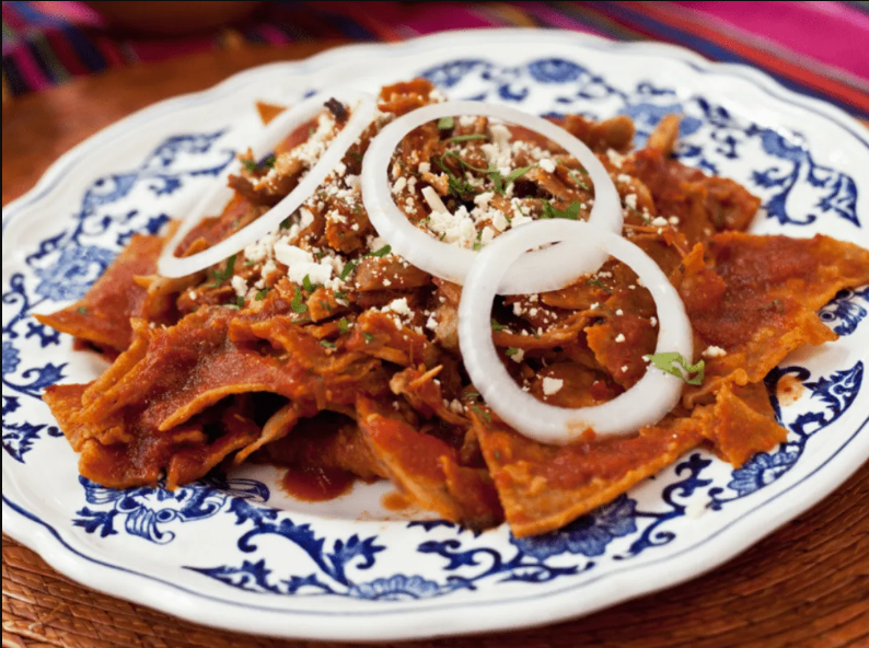 Chilaquiles Rojos Sencillo