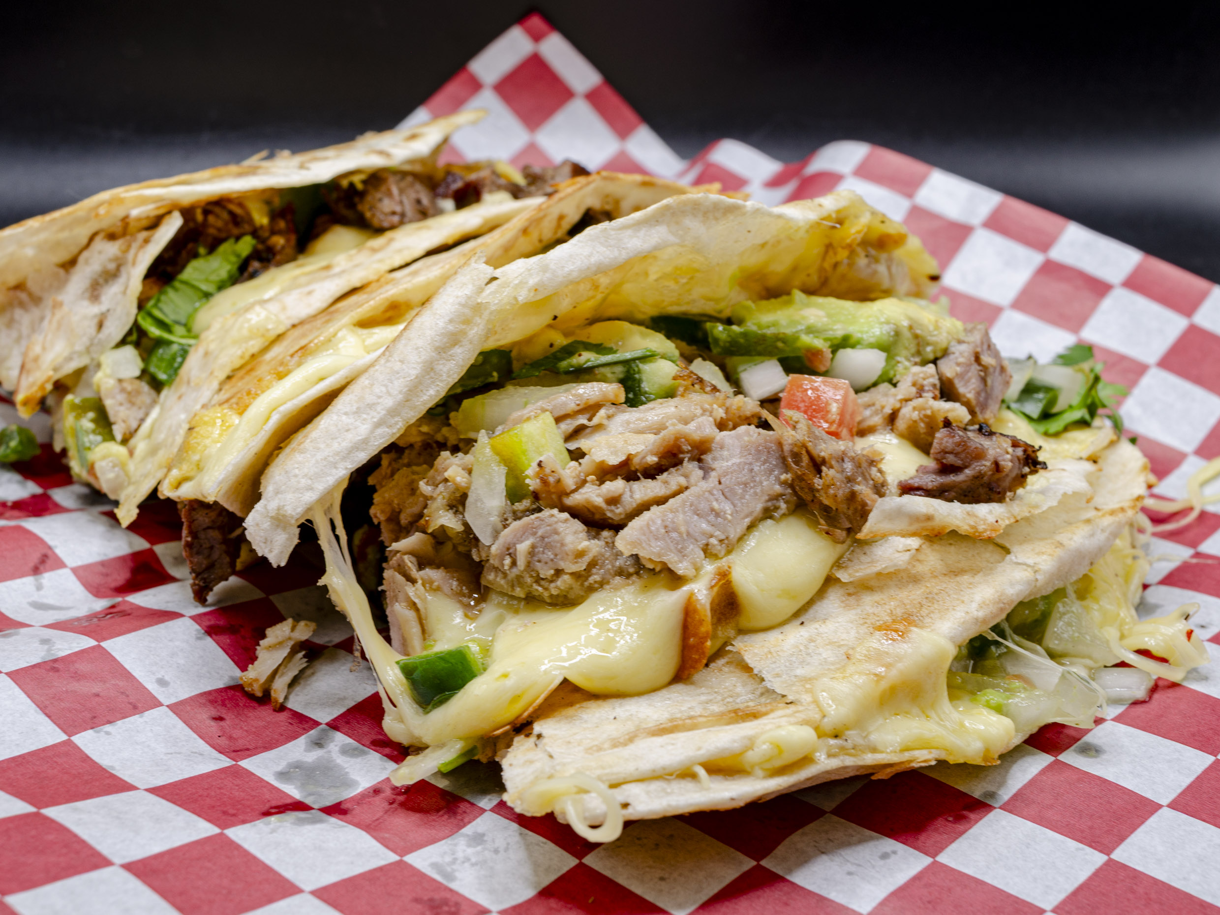 Quesadilla con Carnitas
