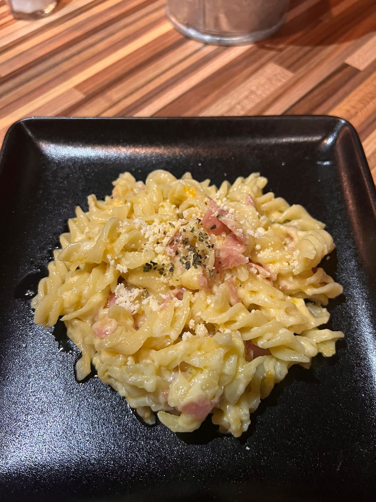 Spaguetti con Queso Mozzarela y Jamon