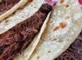 4 Tacos de Barbacóa de Harina + Coca Cola 355 Ml