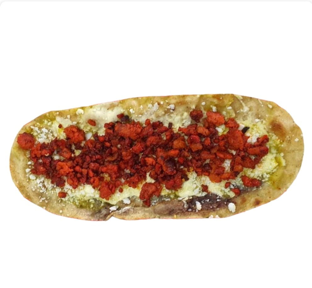 Huarache de Choriqueso