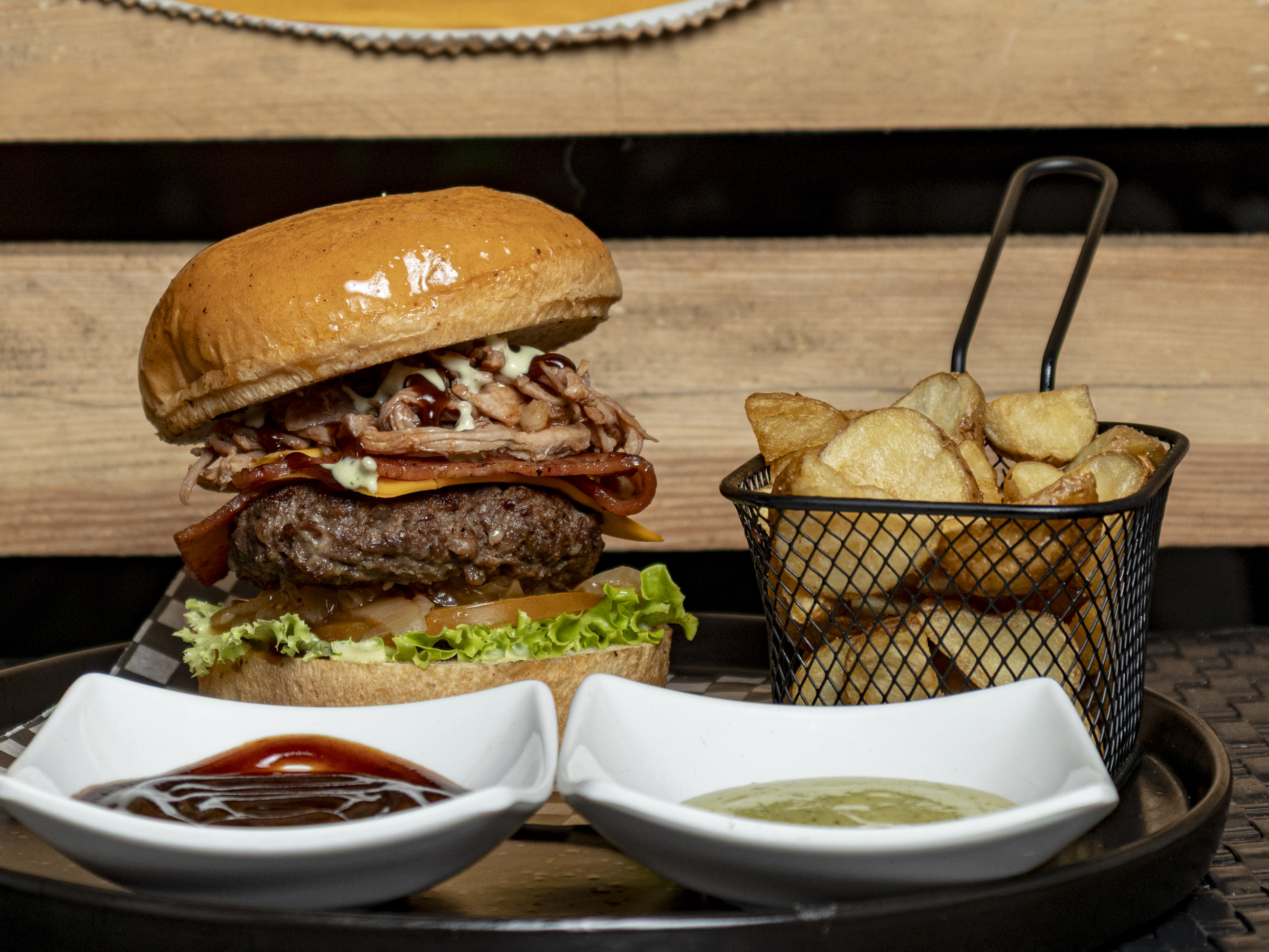 Combo Hamburguesa Pullet Pork + Papas