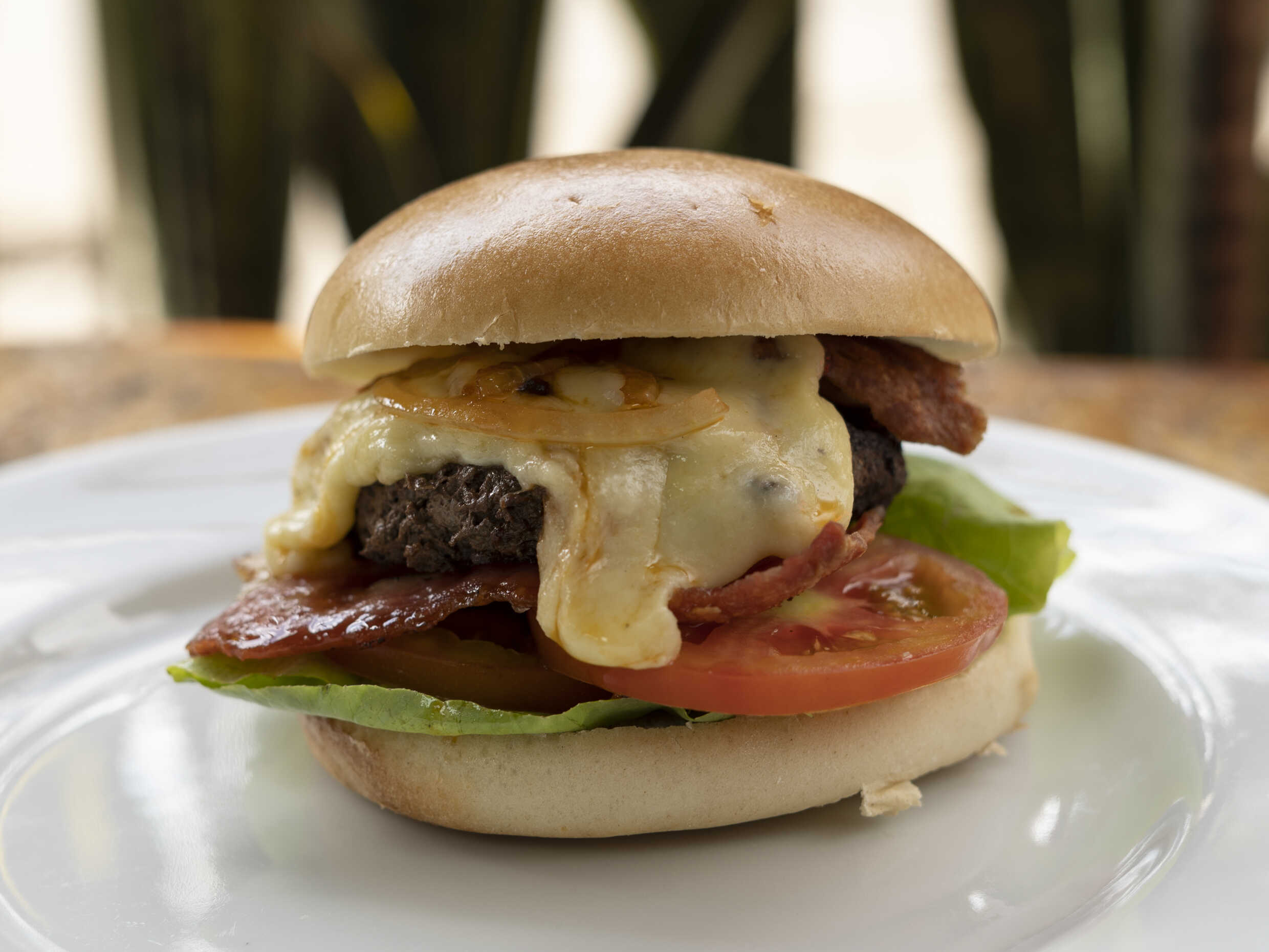 Hamburguesa de Res Doble Carne, Doble Pollo, Mixta