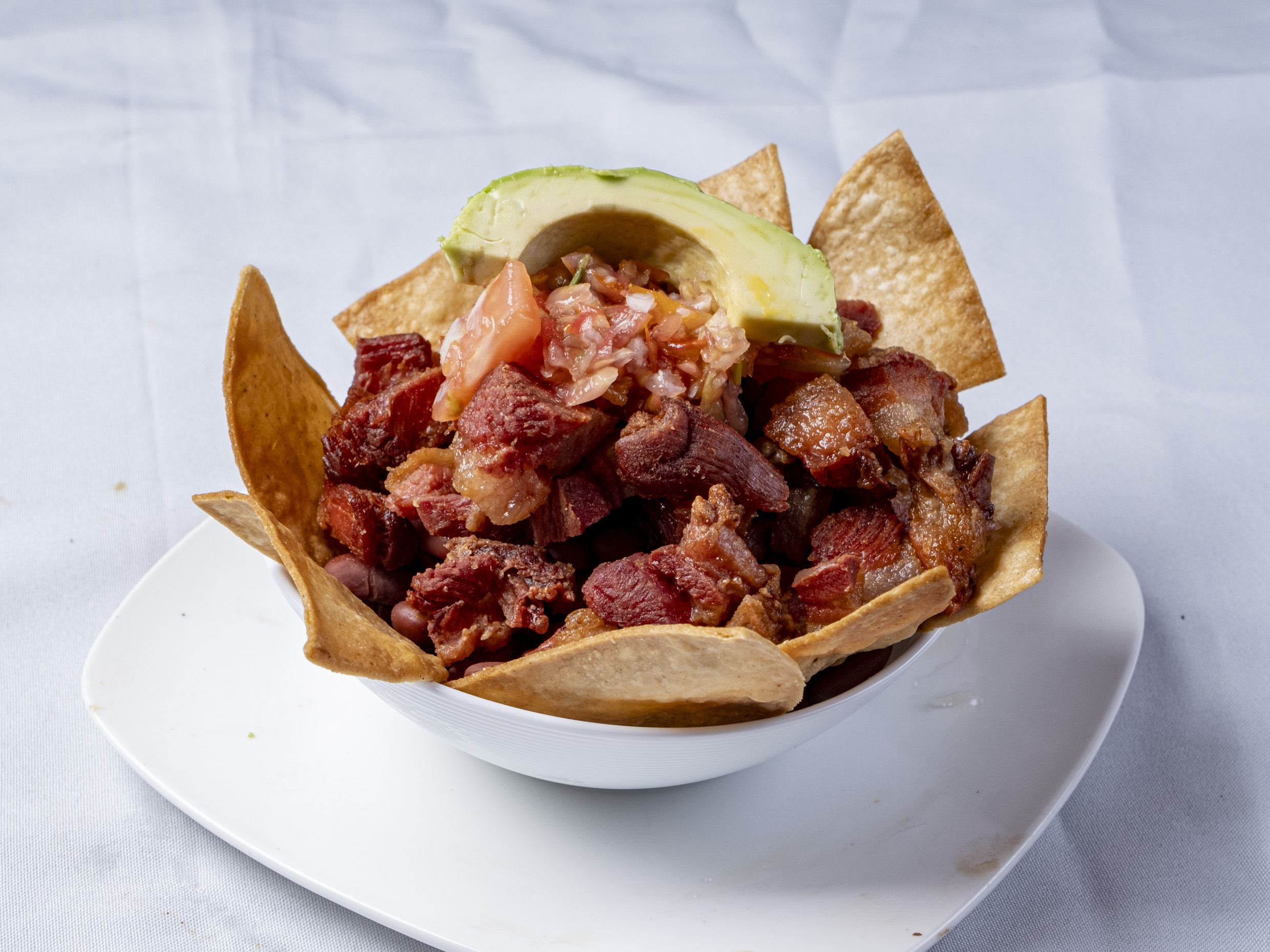 Chifrijo ( Tradicional con Chicharrón)