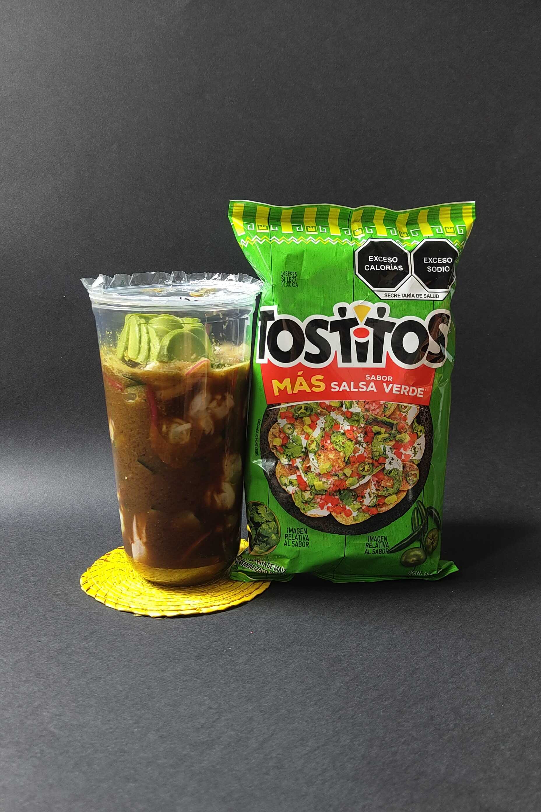Aguachile Negro con Tostitos