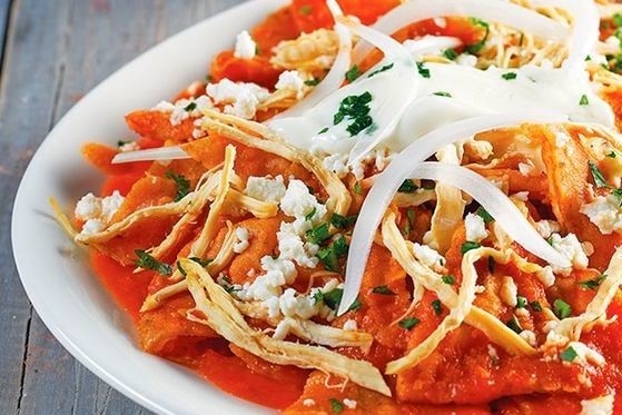 Chilaquiles con Huevo + 2 Hot Cakes