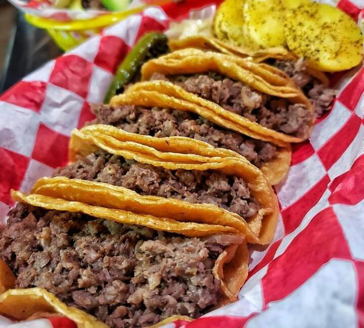 Combo Burrito Dos Carnes + Tacos de Bistec