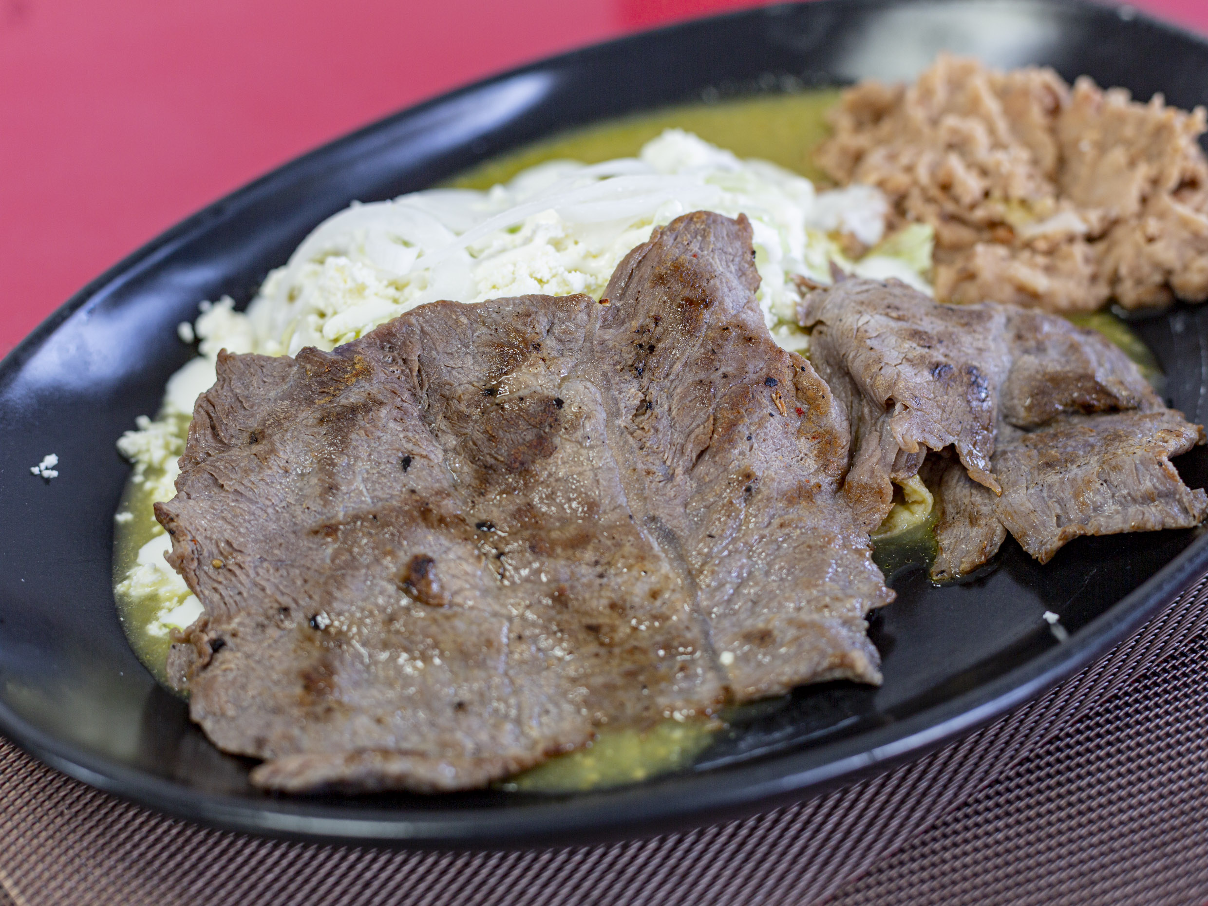 Cecina con Enchiladas