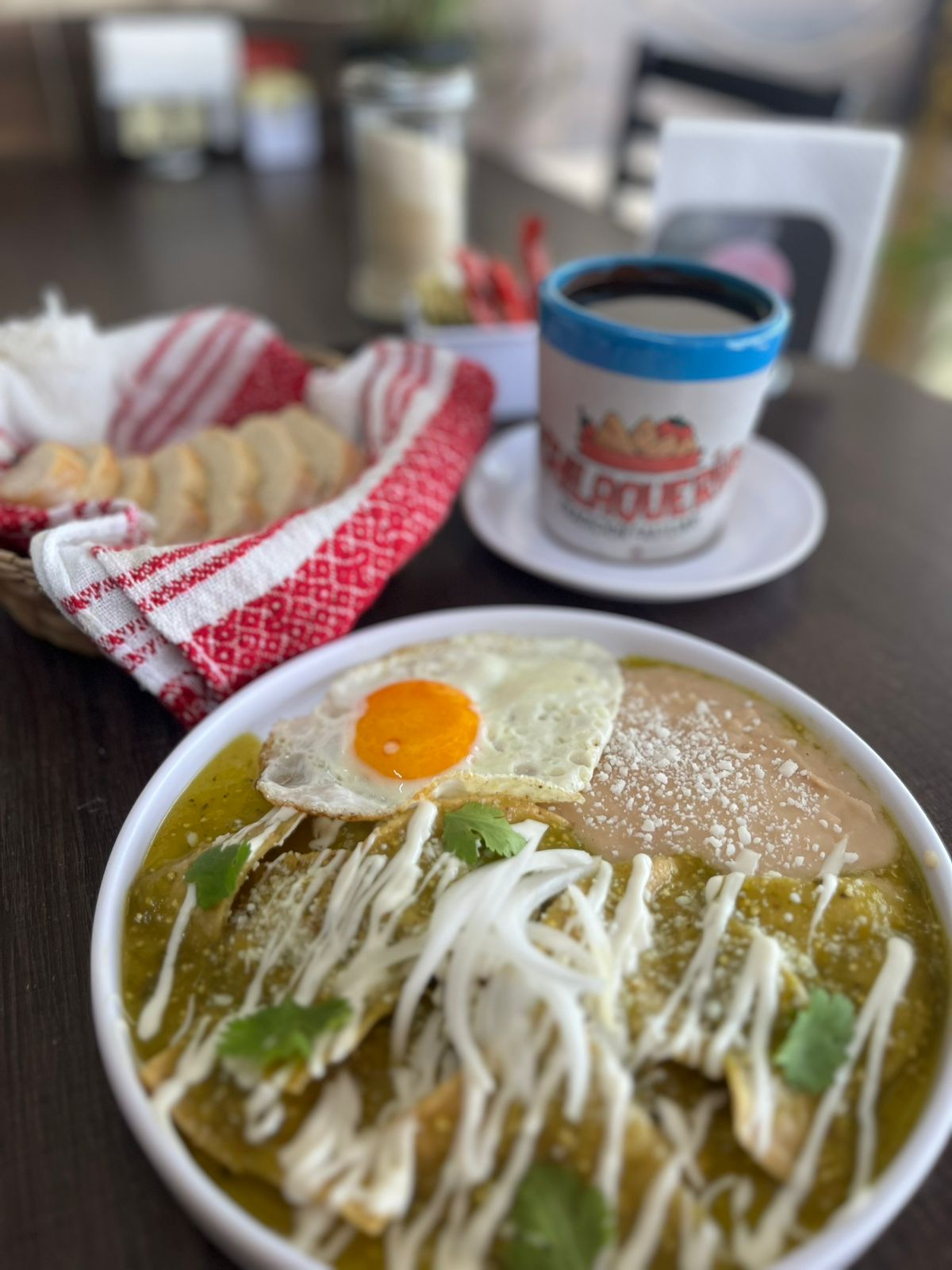 Chilaquiles más Café de Olla