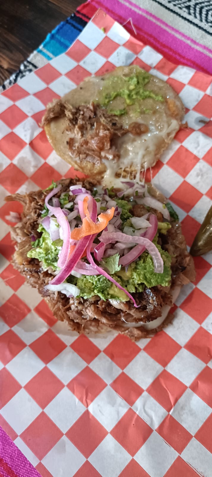 Gordita de Chicharrón con Buche