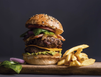 HAMBURGUESA DOBLE CARNE+ PAPA FRANCESA+GASEOSA 500