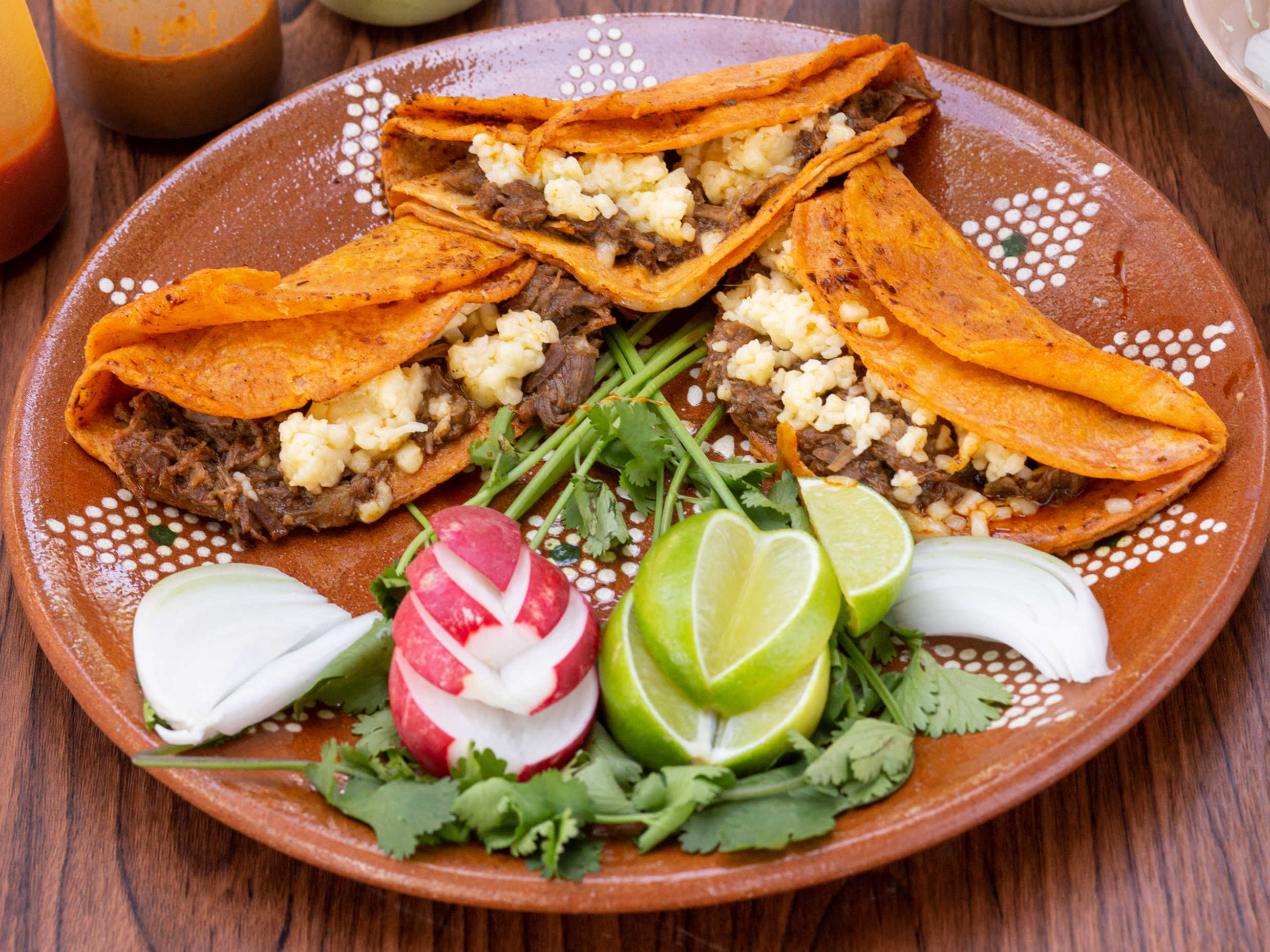 Taco Dorado con Queso Mozzarella