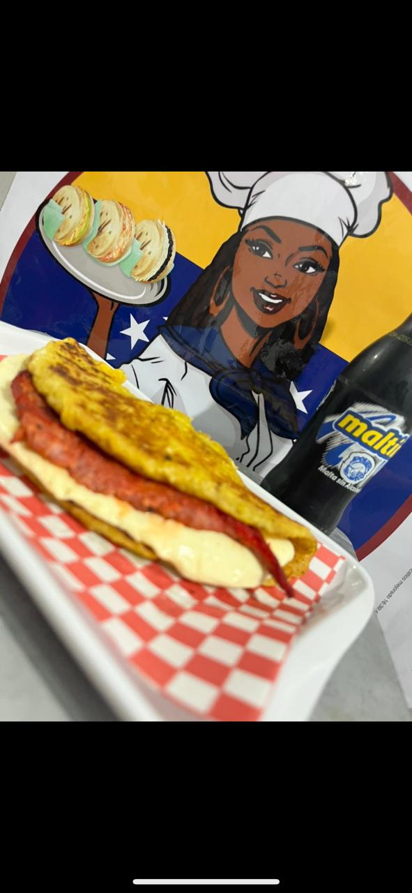 Cachapa queso y chuleta