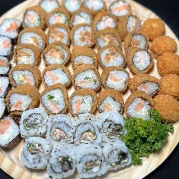 12 hots filadelfia - 12 hots salmão grelhado - 10 fish ball - 10 uramaki skin - 10 makimono filadelfia