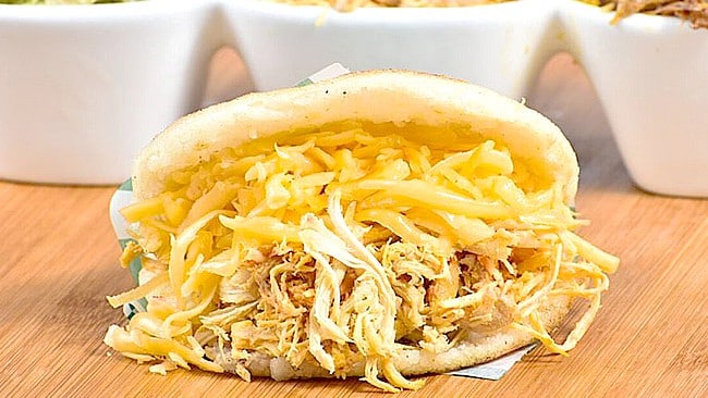 Arepa de Pollo .