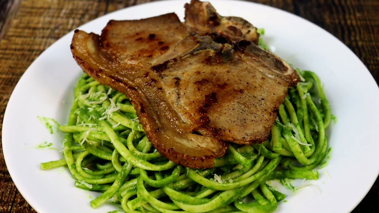 Tallarín Verde con Chuleta