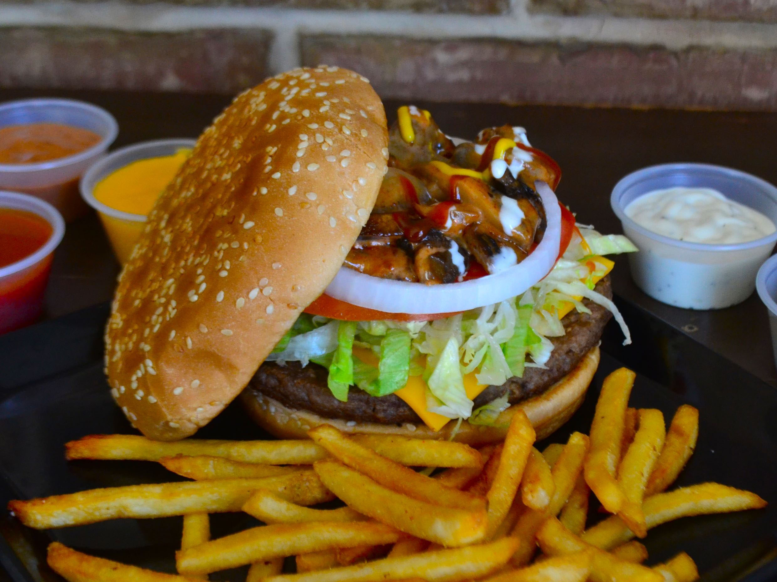 Hamburguesa Veneciana con papas