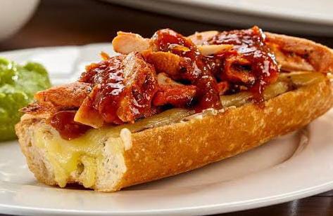 Molletes con Carne