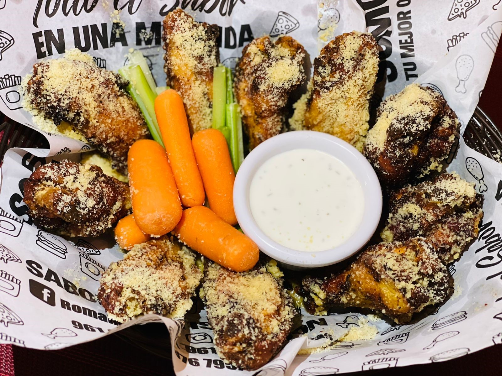 Alitas Parmesanas