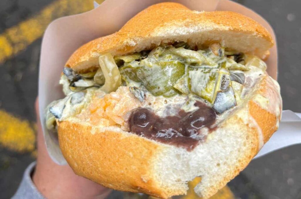 Torta de Rajas con Queso
