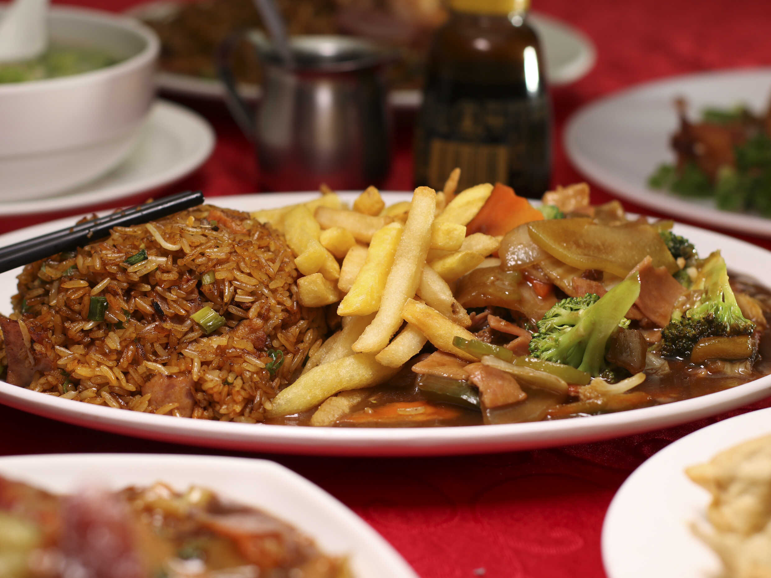 Arroz Cantonés y Chop Suey con Papas