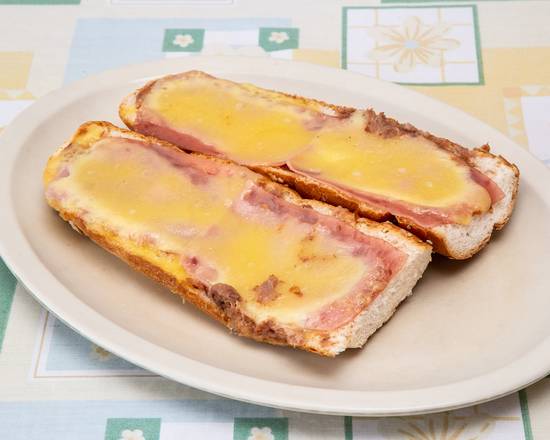 Molletes con Jamón