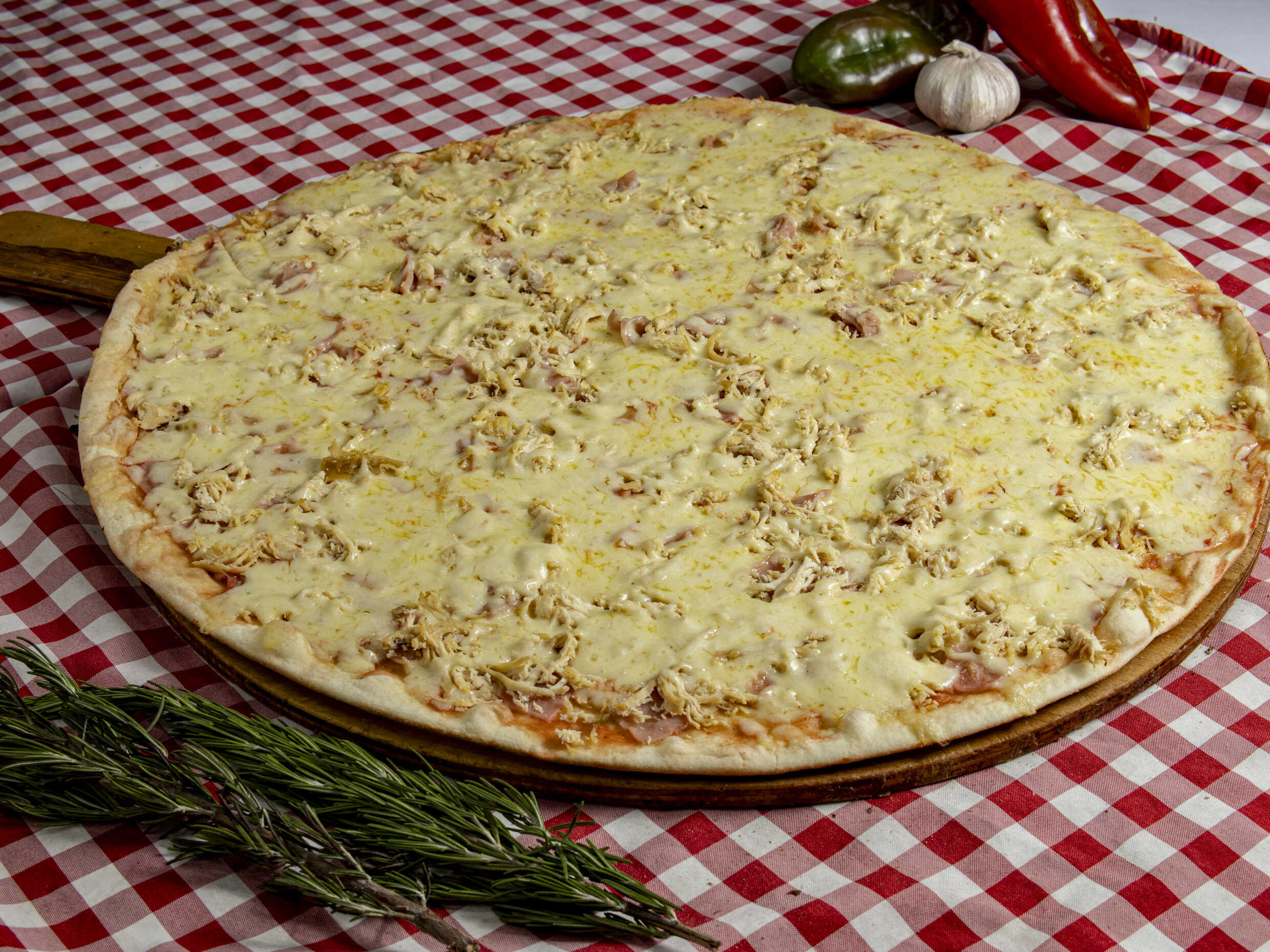 Pizza Jamón y Pollo Grande