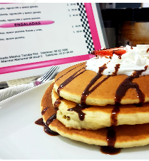 Hot Cakes con Lechera
