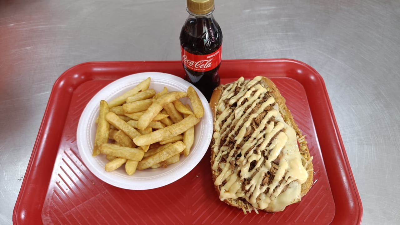 Combo Perro Súper Americano + Francesa + Gaseosa .