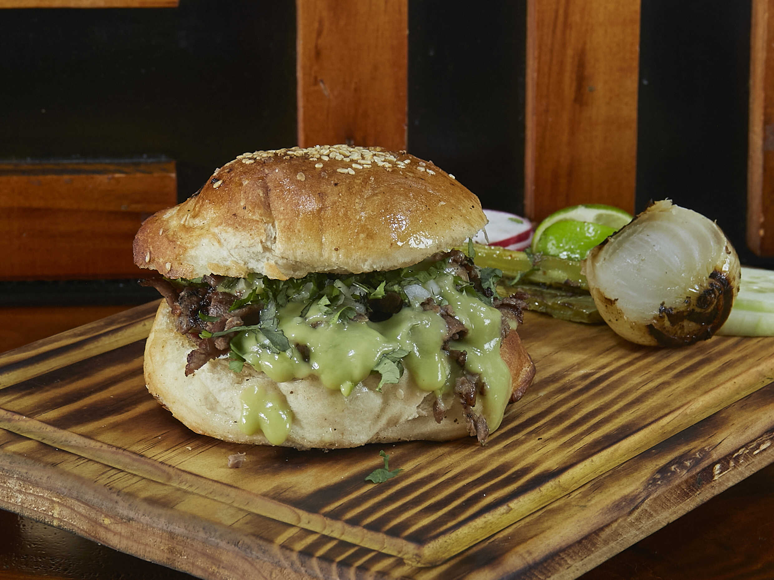 Cemita de Asada