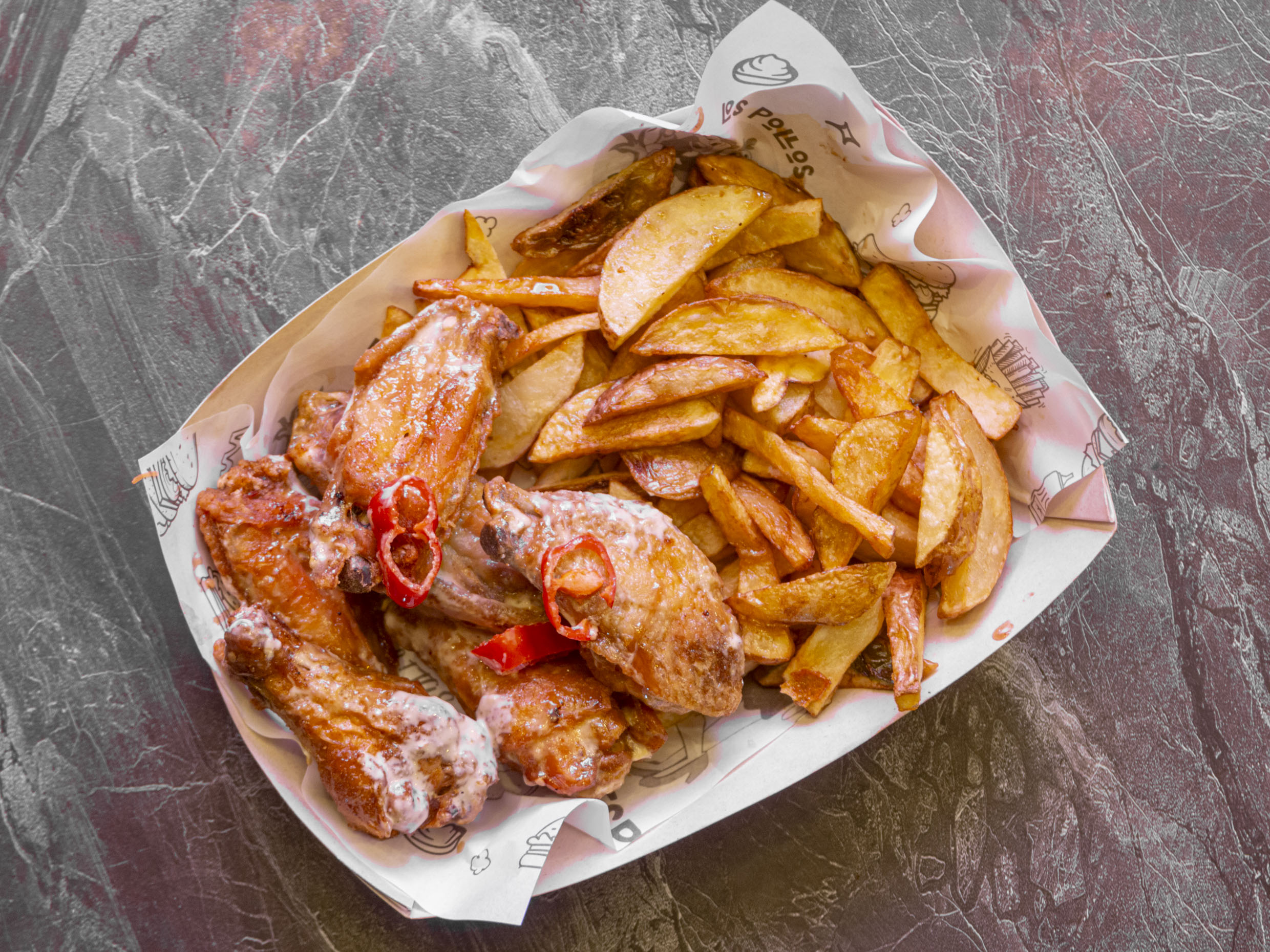 6 Unidades de Alitas con Papas