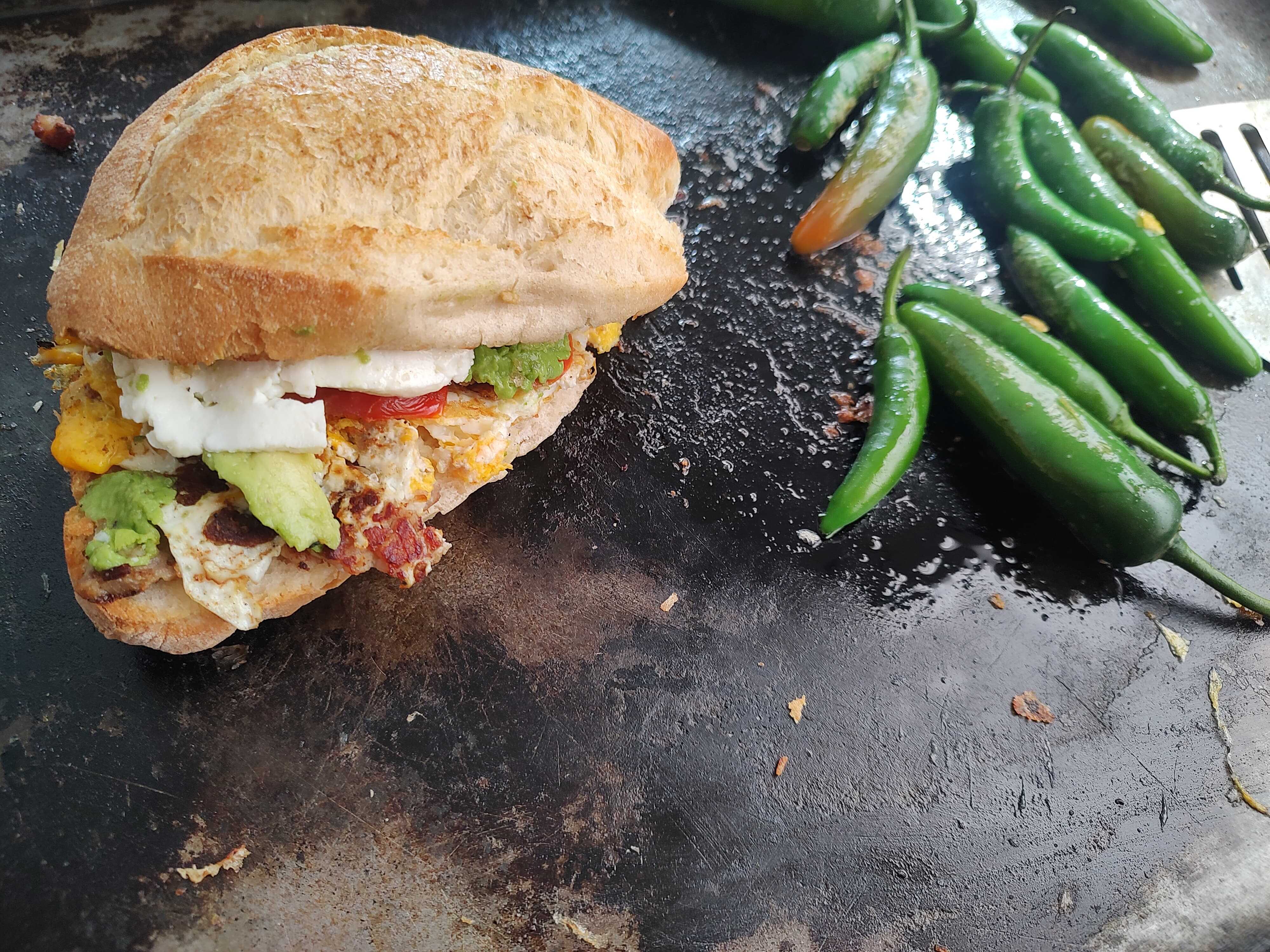 Torta Huevo con Lomo